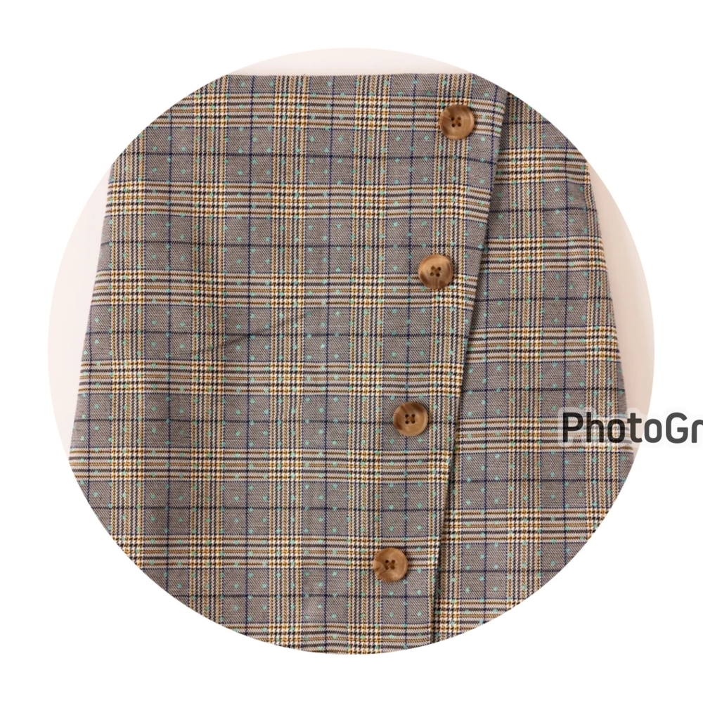 Plaid asymmetrical skirt